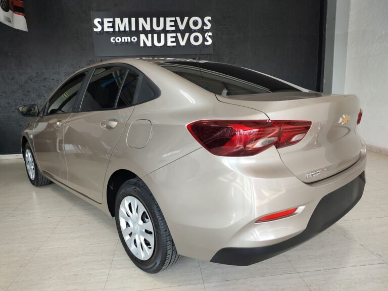 Chevrolet onix Dorado 2023 (5)