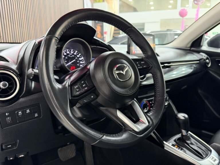 MAZDA 2 2025 (18)