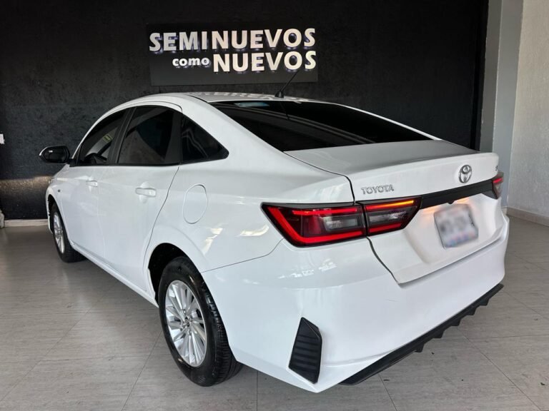 Toyota yaris 2024 (4)