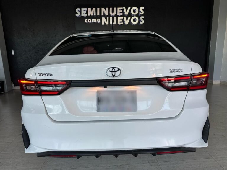 Toyota yaris 2024 (5)