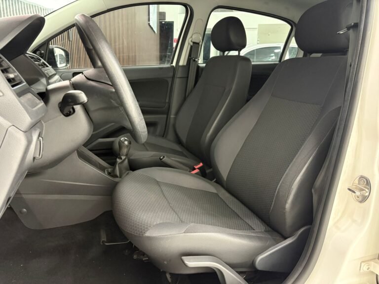 VOLKSWAGEN GOL 2020 (8)