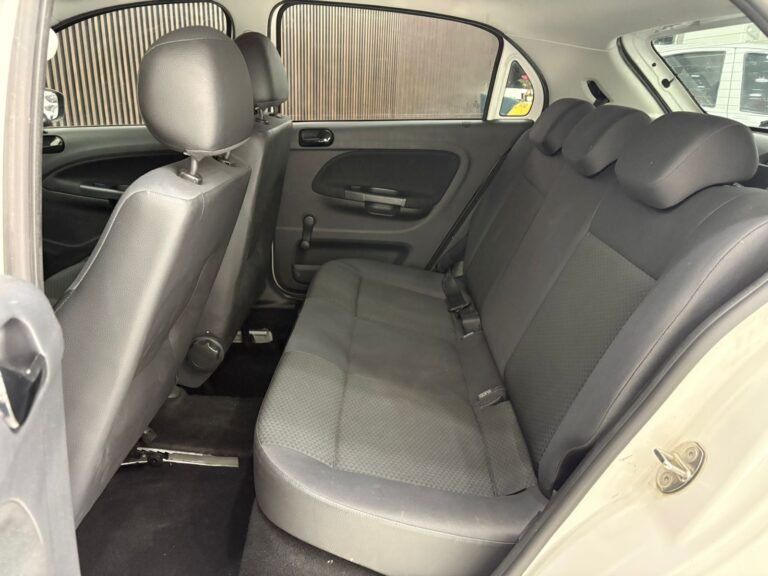 VOLKSWAGEN GOL 2020 (9)