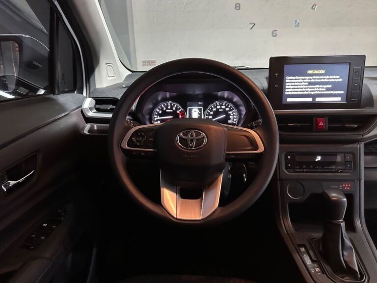 Toyota AVANZA 2022 (6)