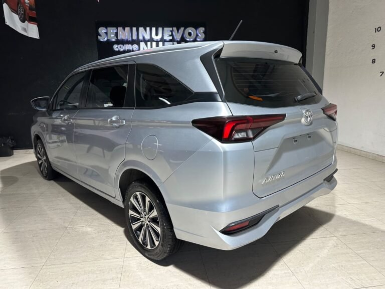 Toyota AVANZA 2022 (8)