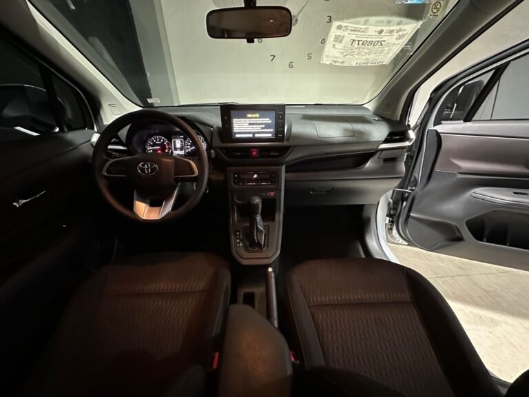 Toyota AVANZA 2022 (9)